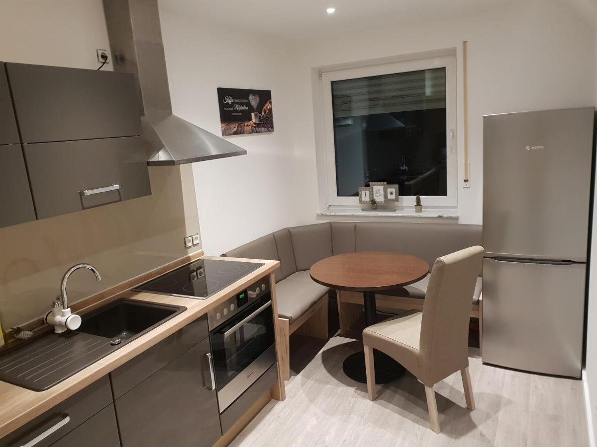 Ferienwohnung Mit Jacuzzi Naehe Flughafen Koeln Bonn ترويسدورف المظهر الخارجي الصورة