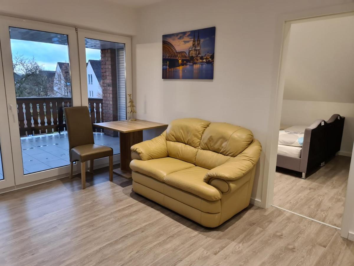 Ferienwohnung Mit Jacuzzi Naehe Flughafen Koeln Bonn ترويسدورف المظهر الخارجي الصورة