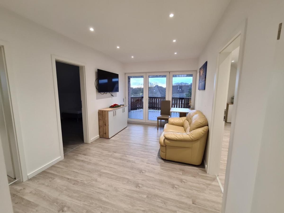 Ferienwohnung Mit Jacuzzi Naehe Flughafen Koeln Bonn ترويسدورف المظهر الخارجي الصورة